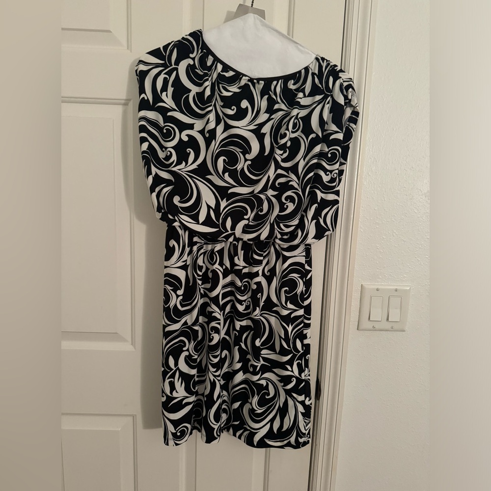 Black & white pattern dress
